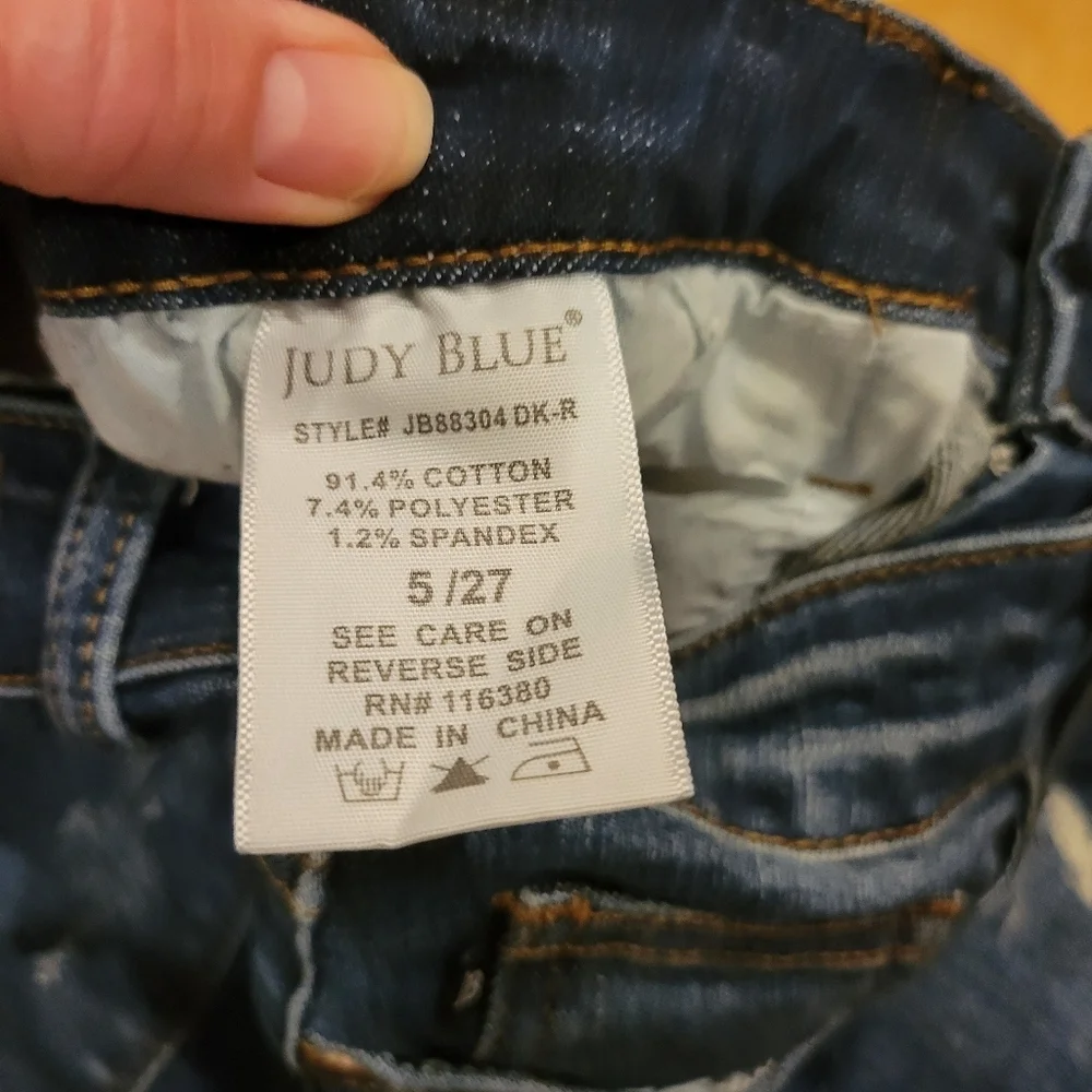 Judy Blue Mid Rise Distressed Relaxed Fit Jeans Size 27 Size 5